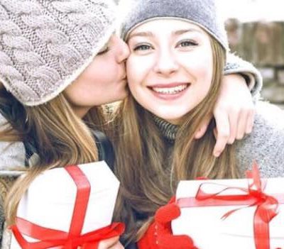 Ny forskning: Unge, der har en søster, er lykkeligere