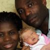 Forældrene chokeres på fødestuen da de får en blond baby: Så afsløres hustruens uventede historie